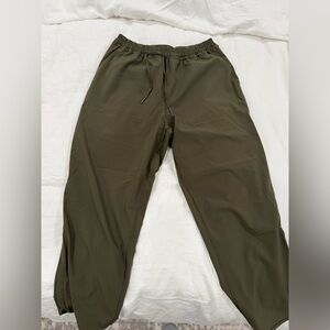 Lululemon track pants olive size 6